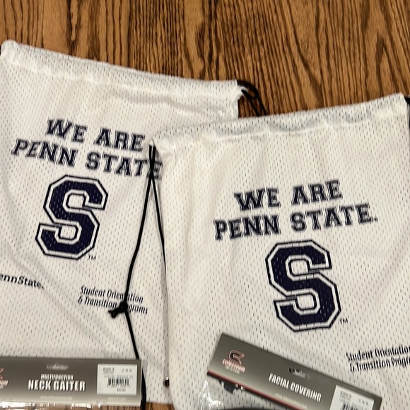 Bundle of Penn State pull string back packs, mask and neck gaiter - Picture 3 of 9
